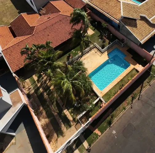CASA À VENDA - CONDOMÍNIO FLAMBOYANTS