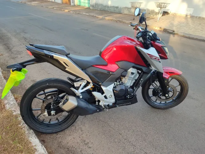 Cb300f 2026 novinha ( financiamento facilitado) 