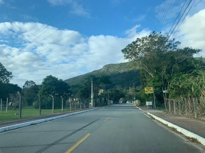 Terreno em Ratones