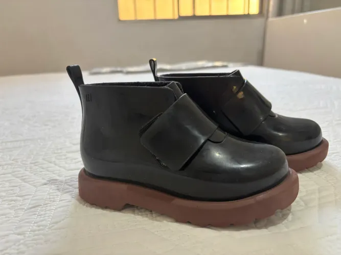Bota infantil menina Melissa
