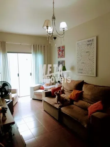 Casa com 3 dormitórios à venda, 125 m² por R$ 450.000,00 - Parque Califórnia - Campos dos