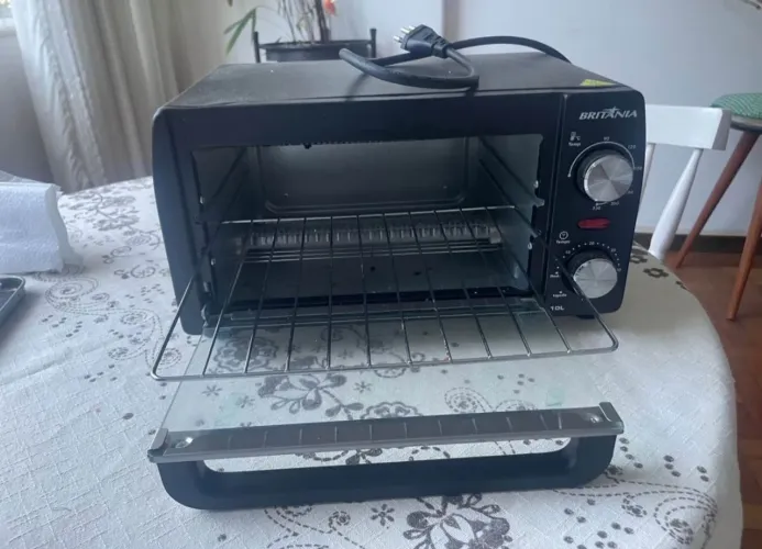 Forno elétrico Britânia 10L