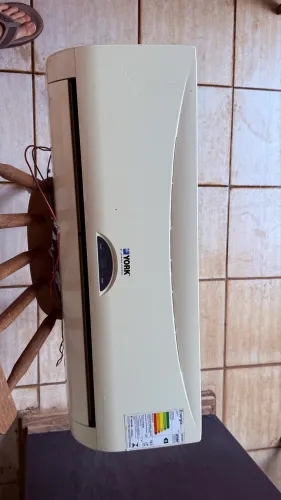 Ar condicionado York 9000 Btu defeito