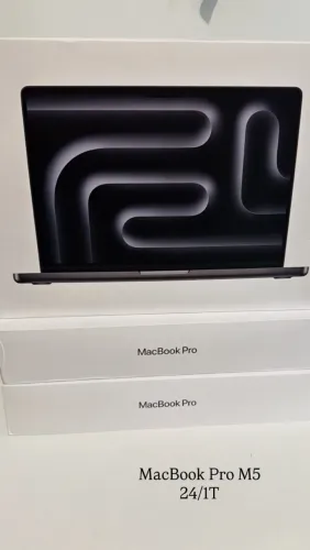 MacBook Pro M5 Pro | 24GB RAM | 1TB SSD