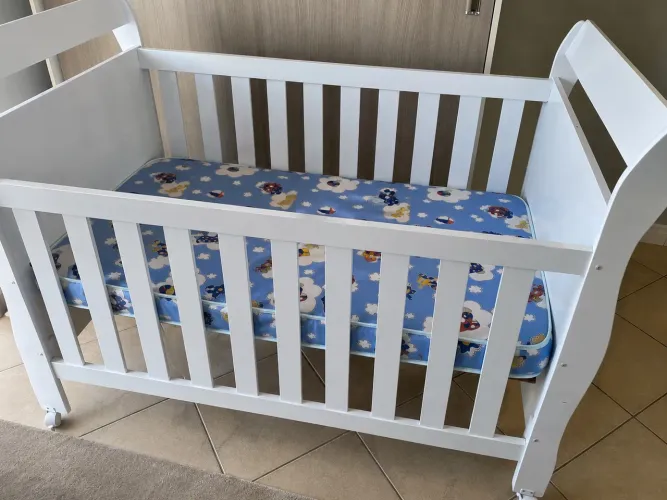 Berço vira cama infantil completo