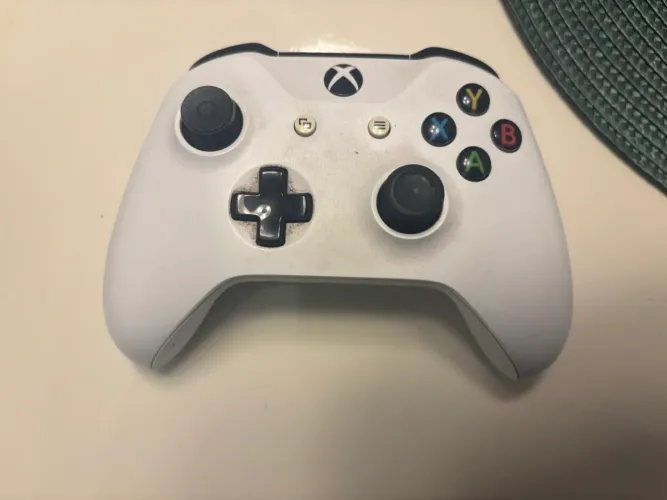 Xbox one com 2 controles e jogos