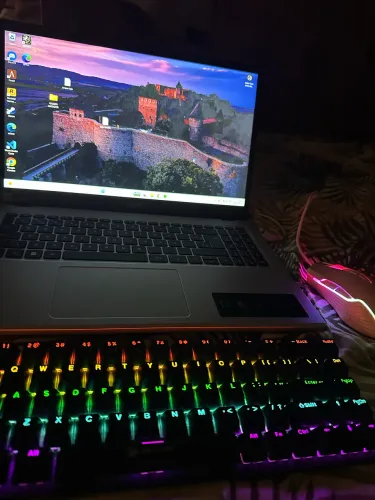 VENDO NOTEBOOK USADO NOVO