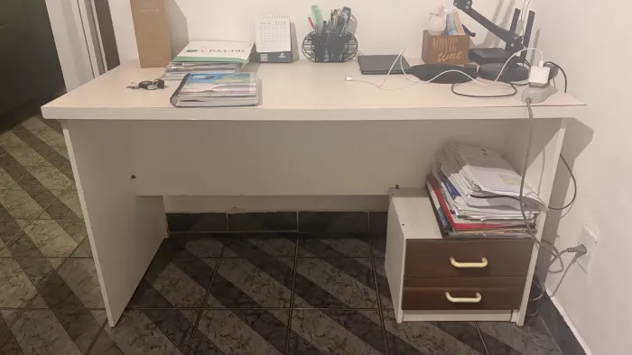 Mesa de escritório - escrivaninha