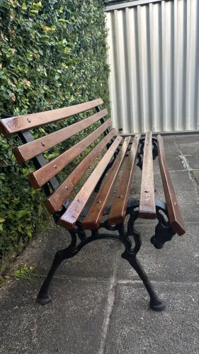 Banco de Jardim (Madeira e ferro)