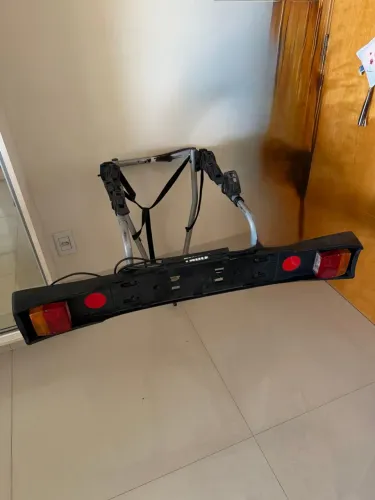 Transbike Thule com suporte de placa 