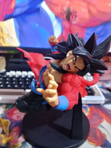 Action figure Goku SSJ 4 (Xeno)