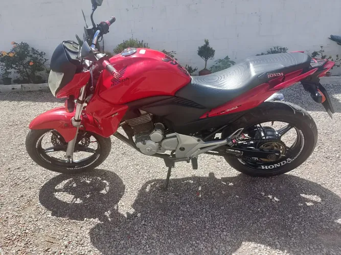 Cb 300