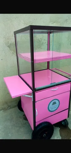 Barraca ou barraquinha de empadas , doces ?