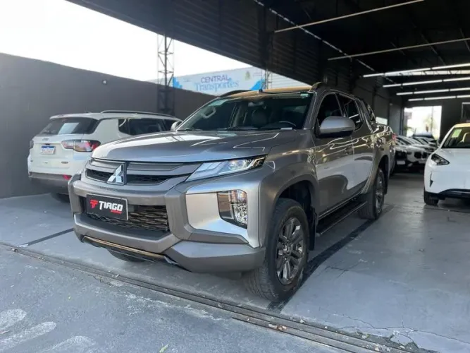 Mitsubishi TRITON GLS 2.4 CD 4X4 TB Diesel Aut. 2025
