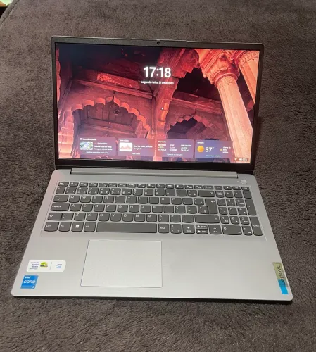 NOTEBOOK LENOVO I3-1315U NOVO,GARANTIA,16GB RAM,SSD 256GB,06 NÚCLEOS E 08 THREADS