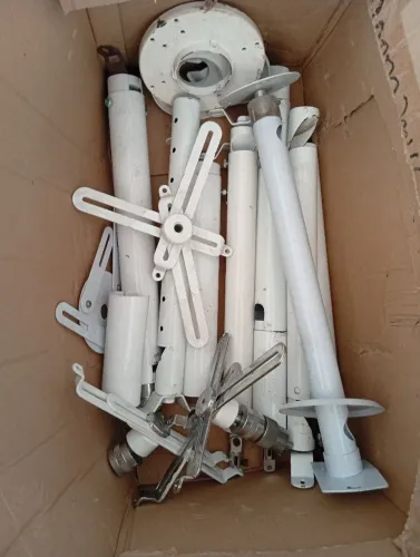 6 Suportes para Projetor de imagem profissional.