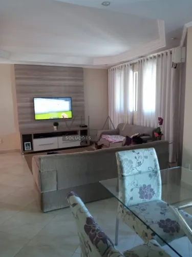 Casa Sobrado com Salas Comercias e 1 Salão já Alugado à Venda no Jaguaribe Osasco