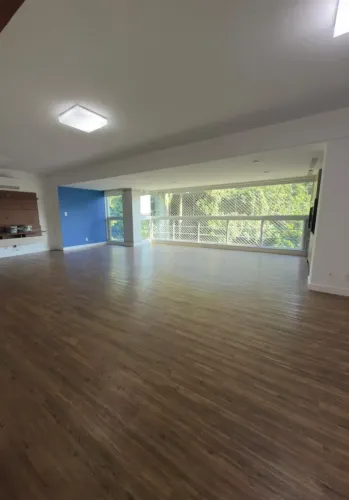 ALTO PADRÃO EM CONDOMINIO CLUBE NA BARRA