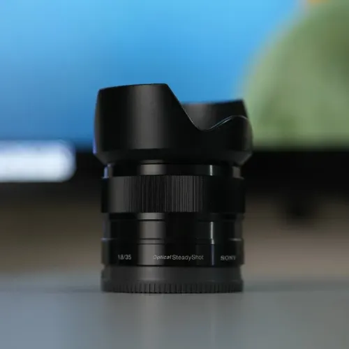 Lente Sony 35mm F/1.8 Oss E-mount
