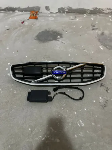 Grade dianteira Volvo S60/V60 2009/2012 original