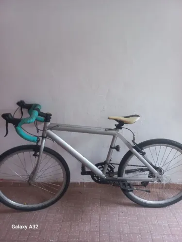 Bicicleta Speed Urbana Aro 26 em Alumínio - Estilo Retrô Único