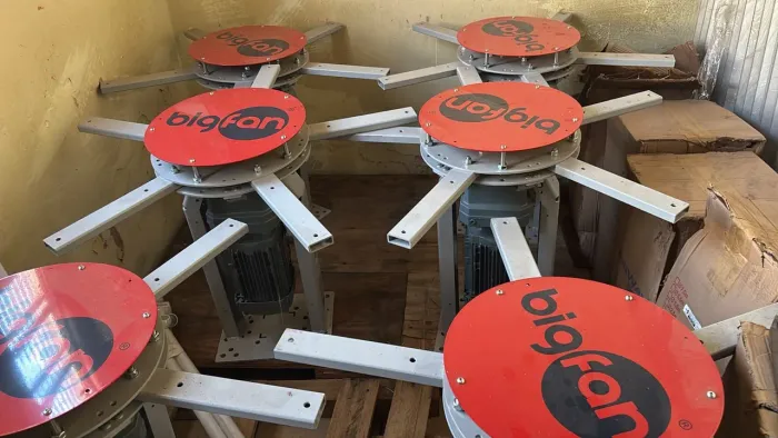 Ventiladores exaustores trifásico para ambientes, galpão, supermercados , academias etc.