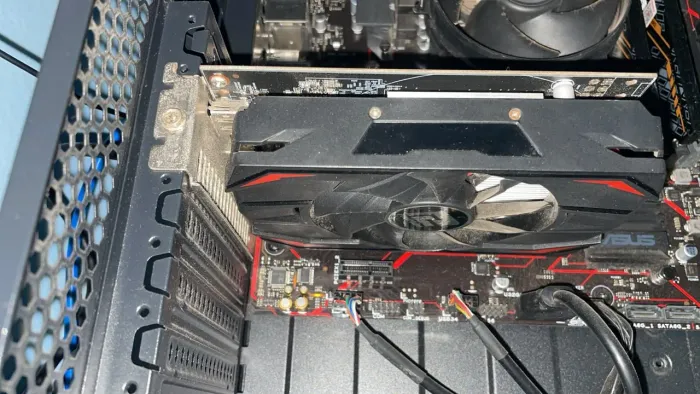 PLACA DE VÍDEO GTX 550 2G