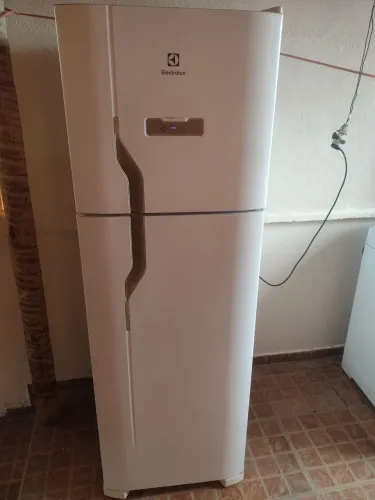 Geladeira Electrolux Frost Free 