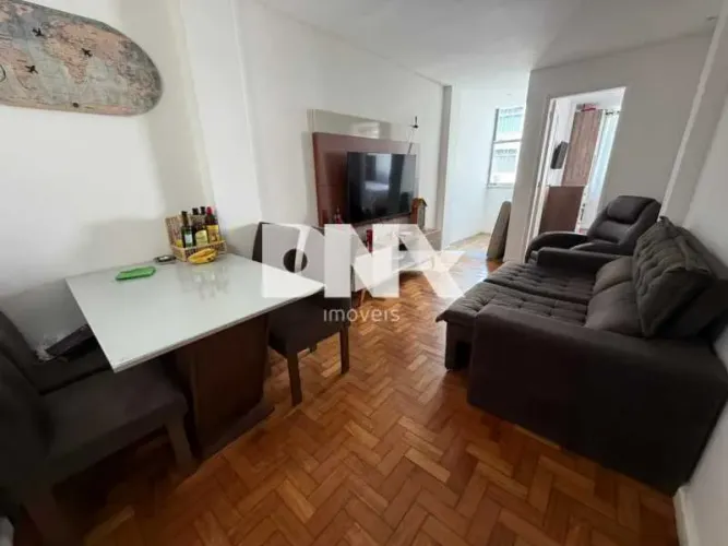 Apartamento : / Residencial / Copacabana