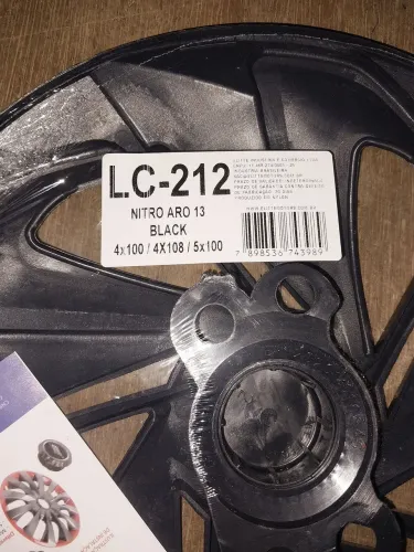 Calota esportiva preta aro 13
