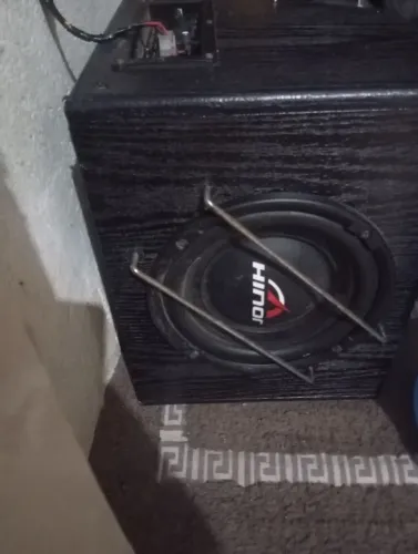 Som subwfoo 12/250 w. Amplificada
