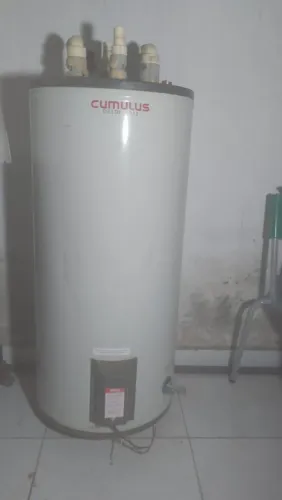Aquecedor elétrico 100l. Único dono, com nota fiscal. Oportunidade única. Valor de bazar