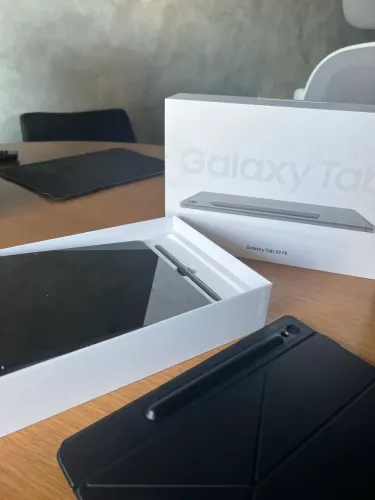 Samsung tab S9 FE 128gb *tablet*