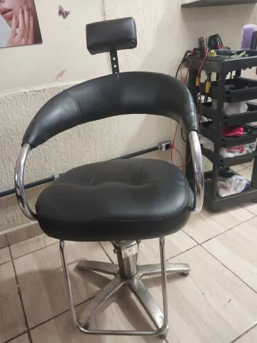 Vendo cadeira hidráulica para salão de beleza