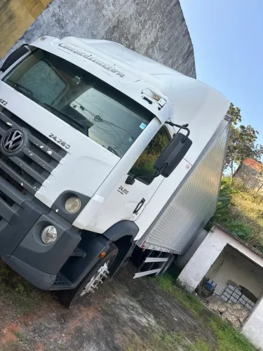 Volkswagen baú bob 24280 ano 2012