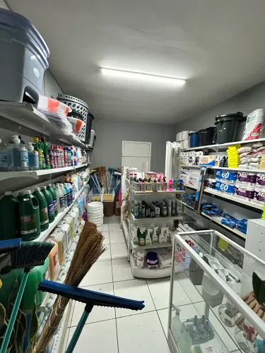 Vendo loja completa de produtos de limpeza 