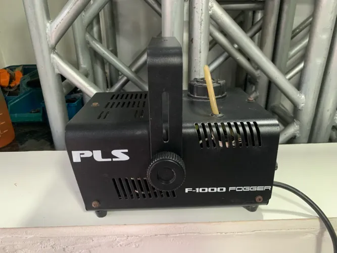 Vendo Máquina de Fumaça (leia a descrição).