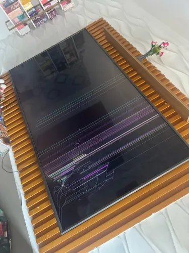 Tv LG 75 polegadas com defeito 