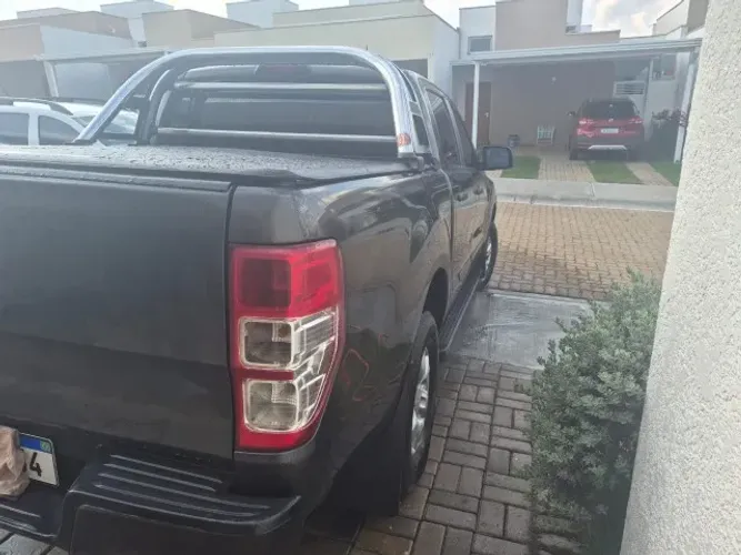 Ford Ranger XLS 2.5 16V 4X2 CD Flex 2015
