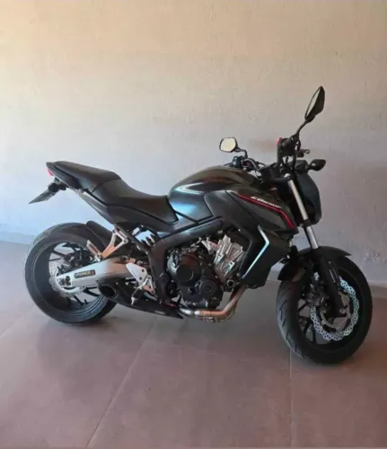 CB 650F TOP