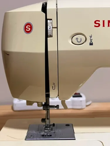 Máquina de costura Singer