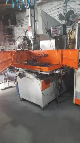 À VENDA - Eletroerosão Engespark MM 60 EDM