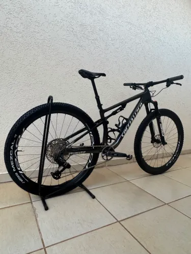 Bike specialized expert full carbon 