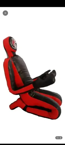 Boneco de luta para jiu-jitsu cheio