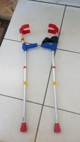 Muleta canadense infantil pepe mobility