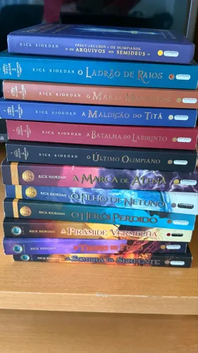 Livros coleção Rick Riordan