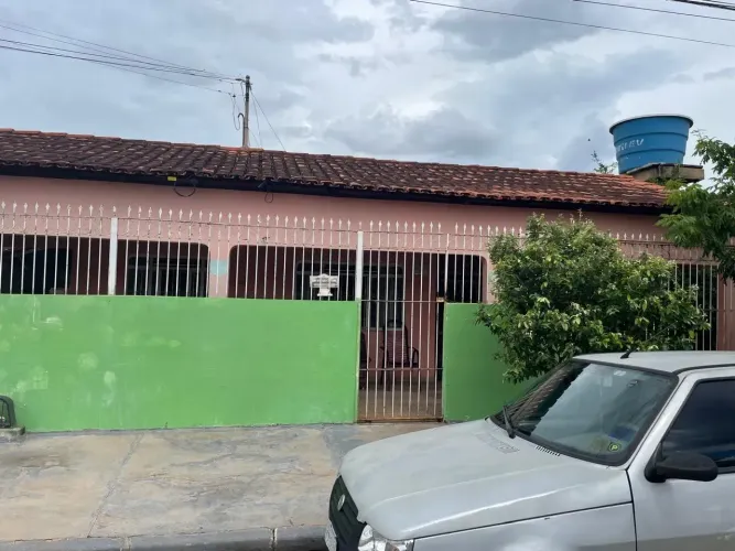 Casa para venda tem 280 metros quadrados com 3 quartos em Morada da Serra - Cuiabá - MT