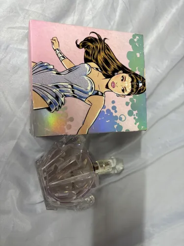 PERFUME ARIANA GRANDE R.E.M