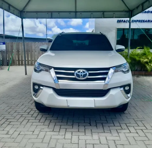 Toyota Hilux SW4 SRX 4X4 2.8 TDI 16V Dies. Aut. 2019