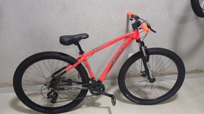 Bike aro 29 semi nova.